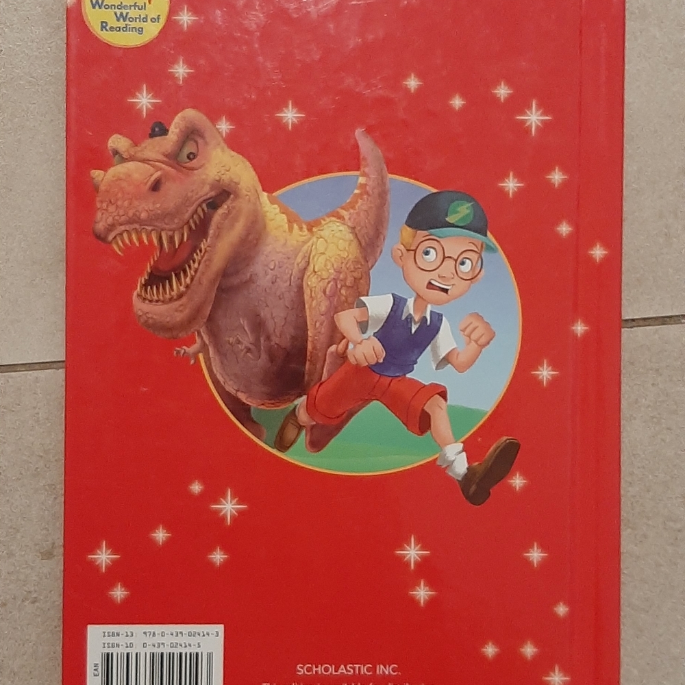 Books - Picture 2 of 7